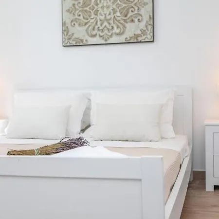 Hrisa Villa *